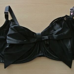 Victoria's Secret Black Satin Bow Bra